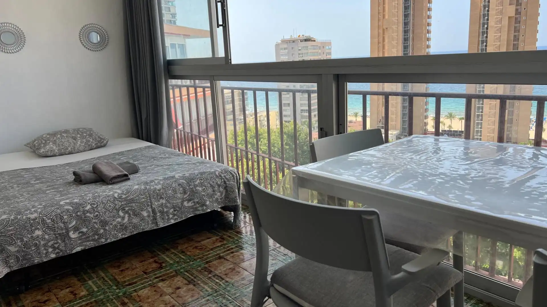 Schlafzimmer von Wohnung zum Verkauf in Benidorm mit Klimaanlage und Möbliert