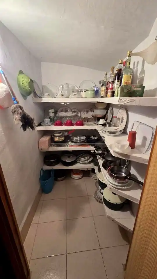 Kitchen of Houses for sale in Villarejo de Fuentes  with Terrace and Furnished