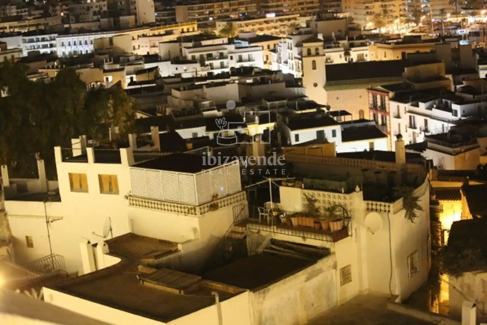 Vista exterior de Casa o xalet en venda en Eivissa amb Calefacció, Terrassa i Moblat