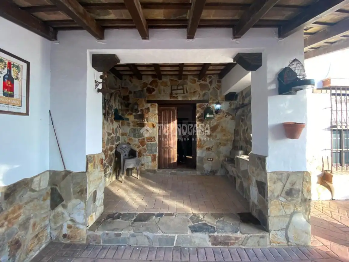 Finca rústica en venda en El Puerto de Santa María amb Traster i Moblat
