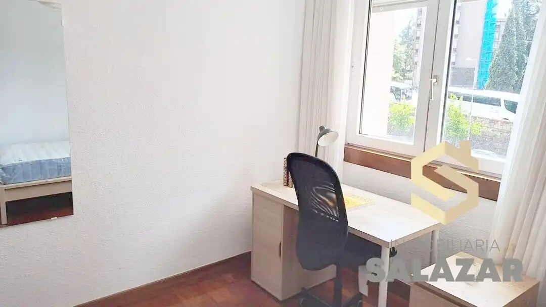 Bedroom of Flat for rent in Bilbao   with Heating and Private garden
