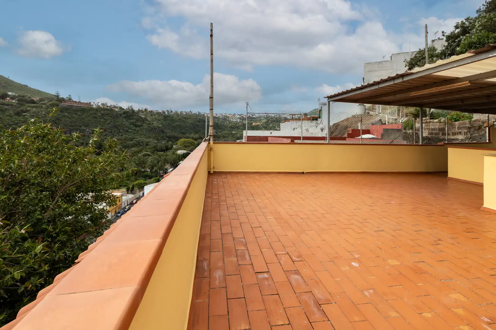 Terrassa de Casa adosada en venda en Las Palmas de Gran Canaria amb Aire condicionat, Terrassa i Moblat