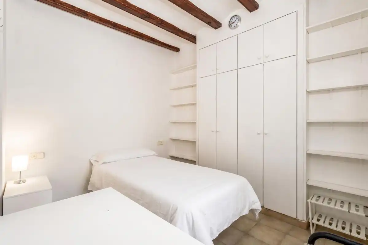 Habitación de Piso en venta en Barcelona con Calefacción, Terraza y Balcón