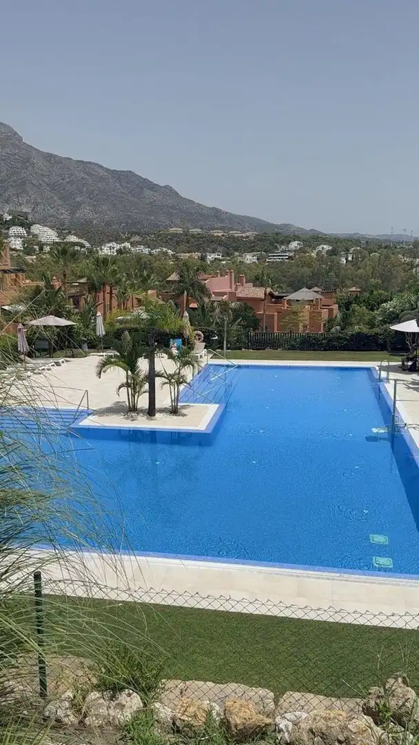 Ático con balcón en alquiler en Nueva Andalucía, imagen 25