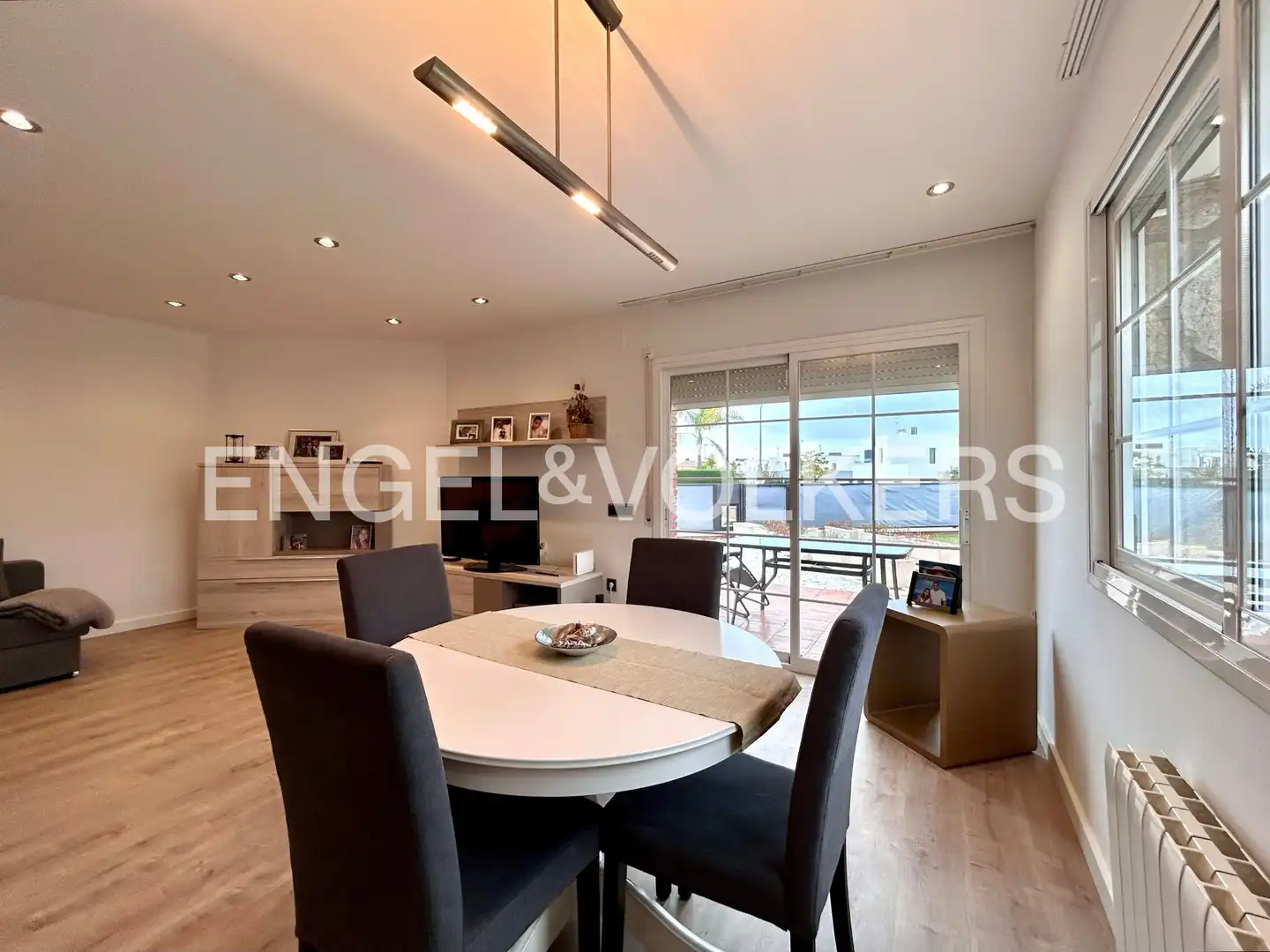Dining room of Detached homes for sale in Cambrils  with Air Conditioner, Heating and Private garden