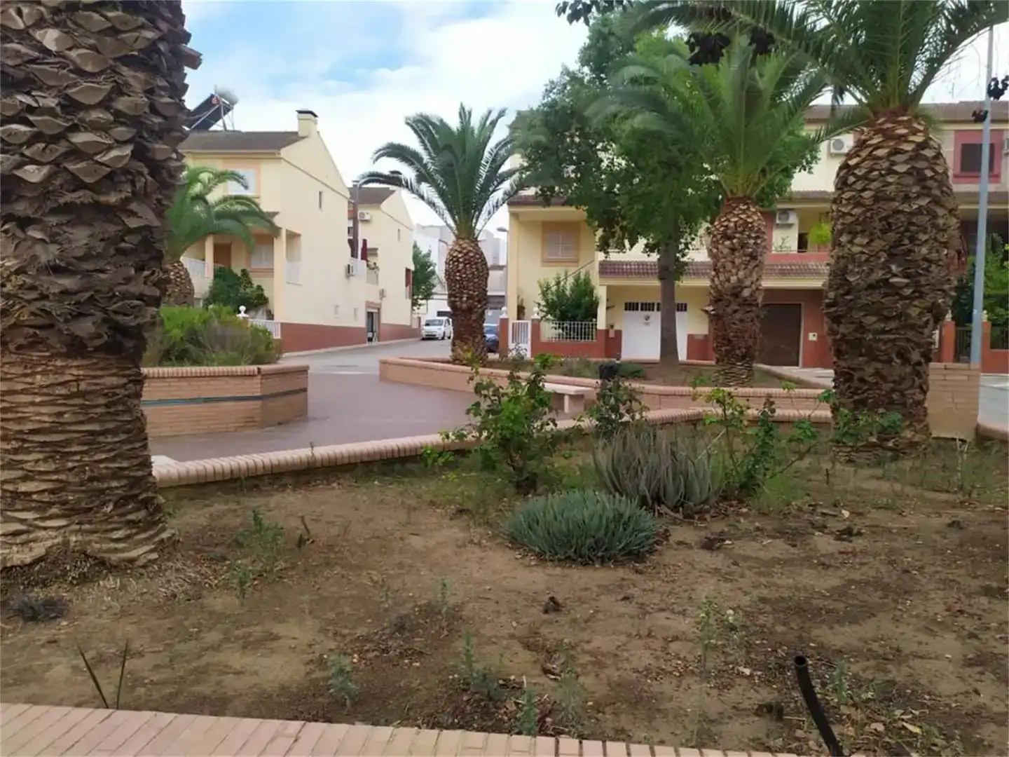 Vista exterior de Casa adosada en venta en Bailén con Aire acondicionado y Balcón