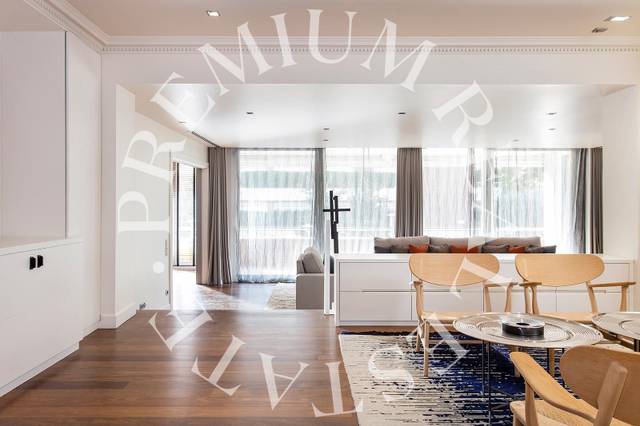 Piso en Venta en Carrer de Jacinto Benavente en Sant Gervasi- Galvany