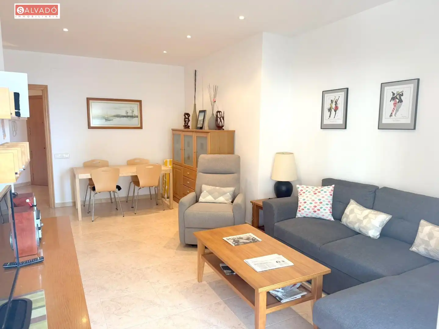 Wohnzimmer von Wohnung zum Verkauf in Calafell mit Klimaanlage, Privatgarten und Terrasse