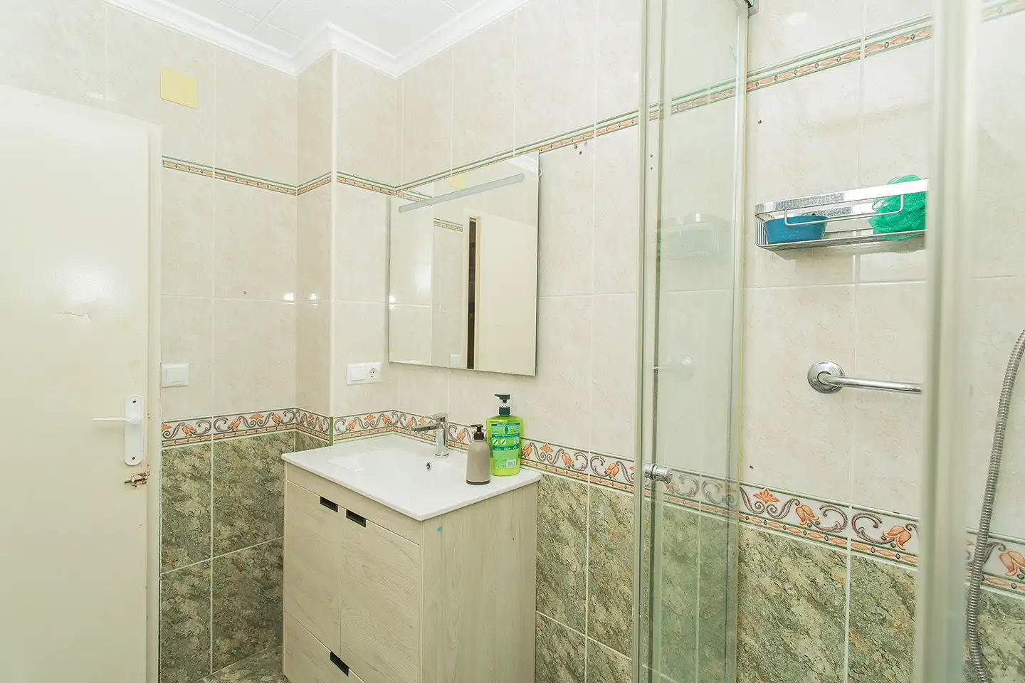 Baño de Casa adosada en venta en Torrevieja con Aire acondicionado, Amueblado y Horno