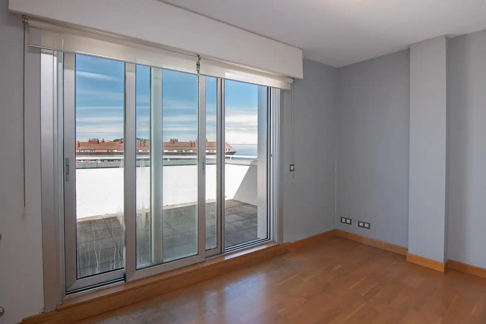Dormitori de Àtic en venda en A Coruña Capital  amb Calefacció, Parquet i Terrassa