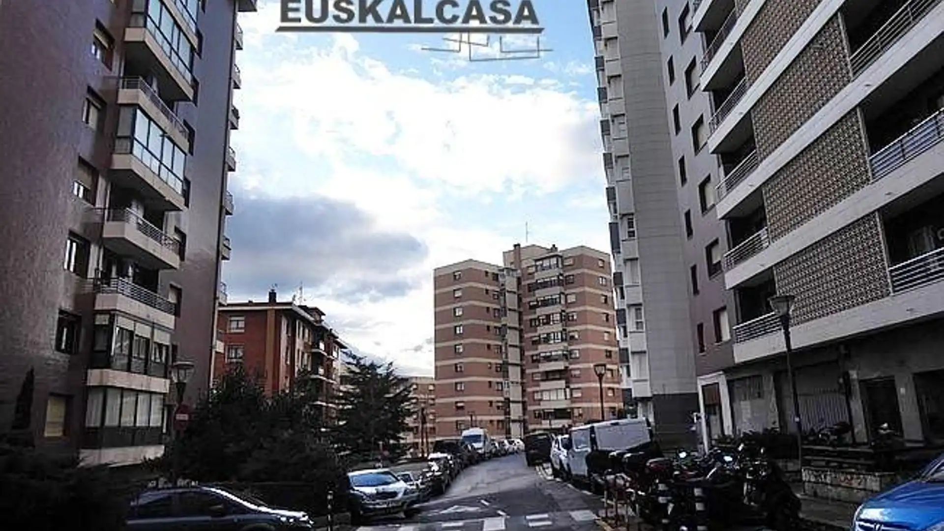 Vista exterior de Local en venta en Bilbao 