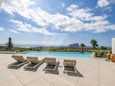 Villa avec balcon à vendre à La Fustera