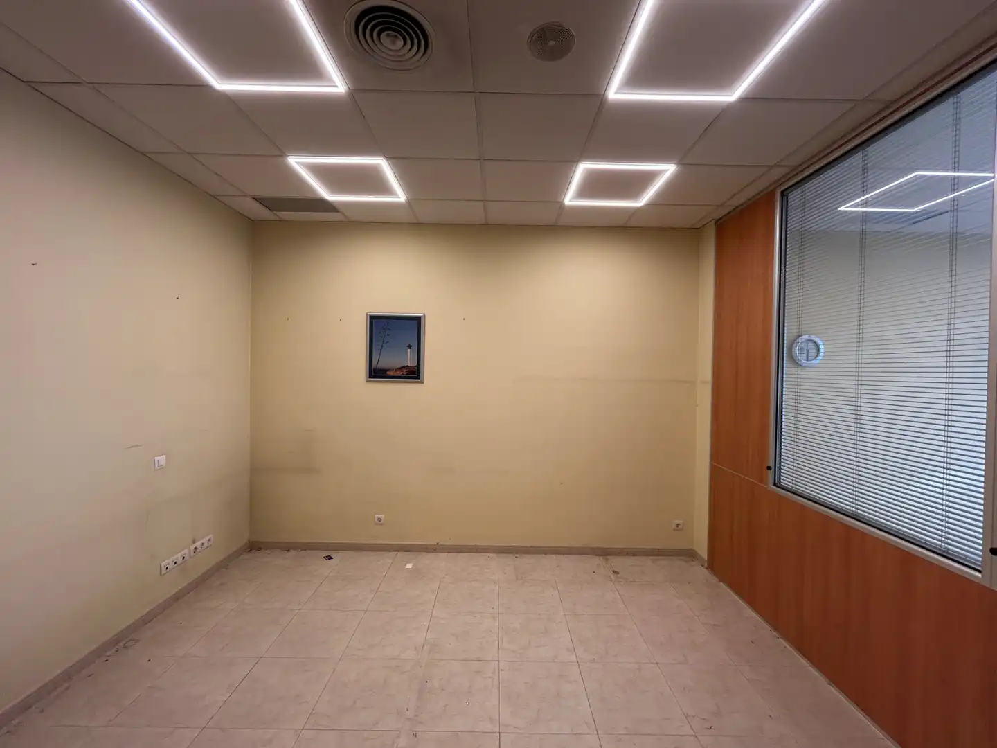 Business premises for sale in Carrer de Pere Badia, imagen 5