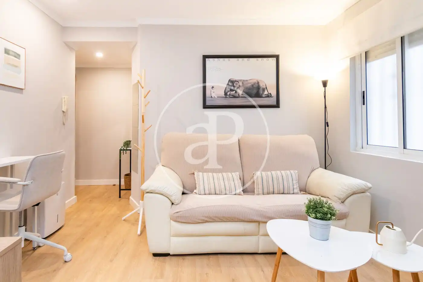 Living room of Flat for rent in Madrid  with Air Conditioner, Heating and Furnished