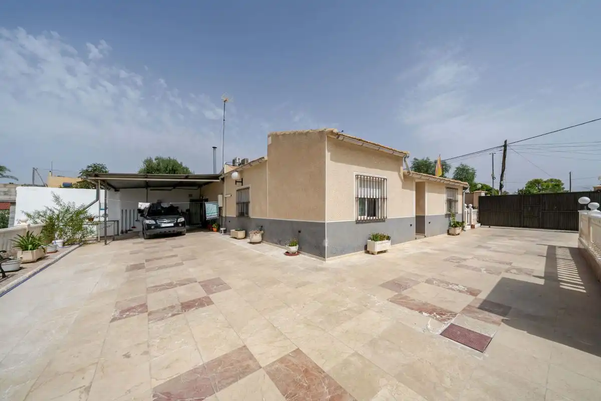 Exterior view of Houses for sale in Albatera  with Air Conditioner, Heating and Private garden