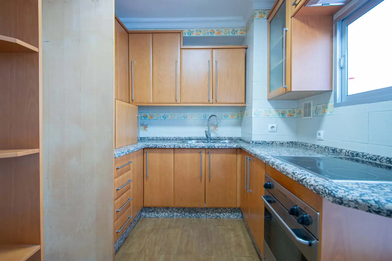 Cocina de Casa adosada en venta en Sevilla con Aire acondicionado y Balcón