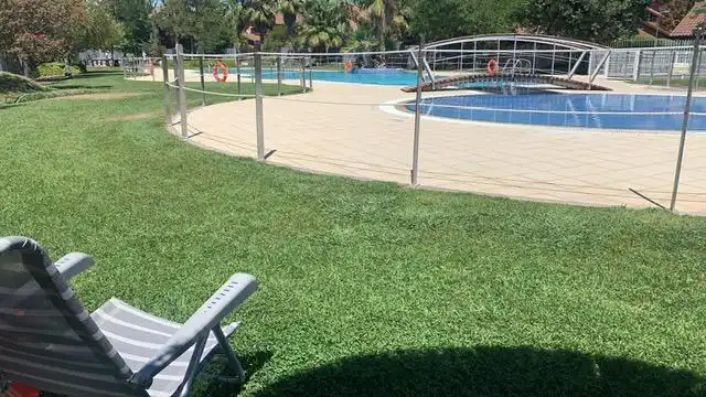 Piscina de Casa o chalet de alquiler en Villanueva de Gállego con Aire acondicionado, Calefacción y Jardín privado