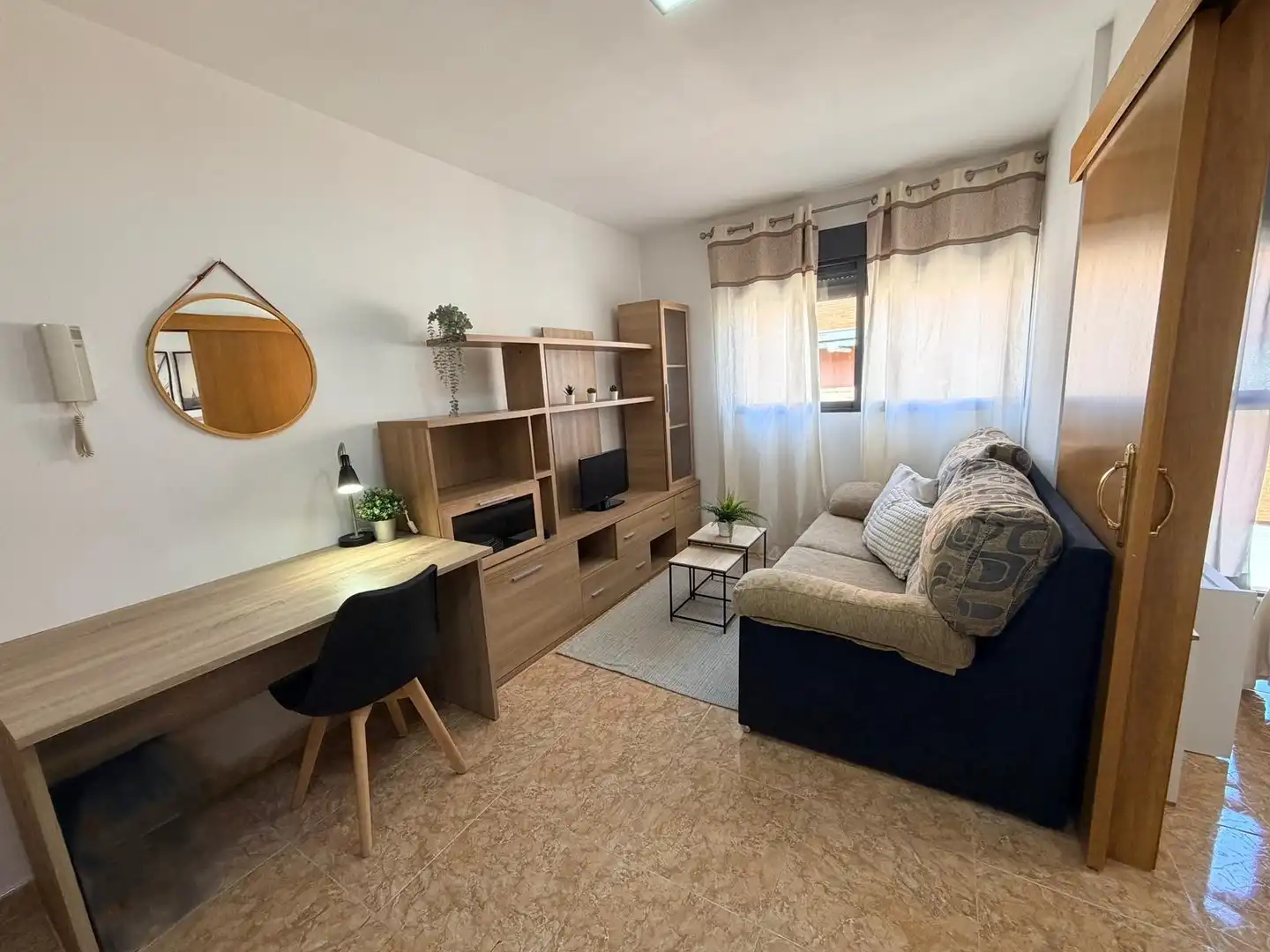 Sala d'estar de Apartament de lloguer en Murcia amb Aire condicionat, Moblat i Rentadora