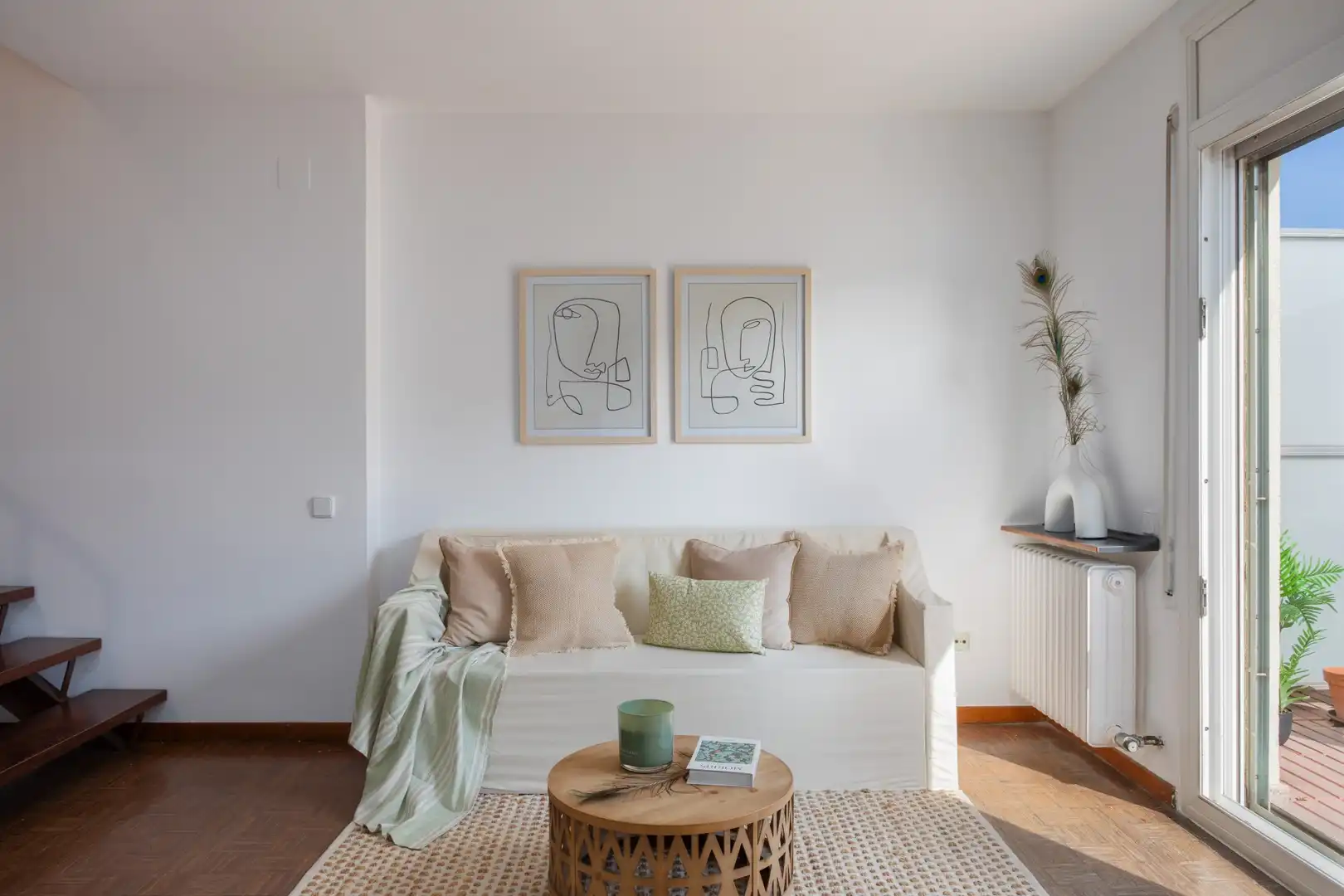 Wohnzimmer von Dachboden zum Verkauf in Girona mit Klimaanlage, Heizung und Terrasse