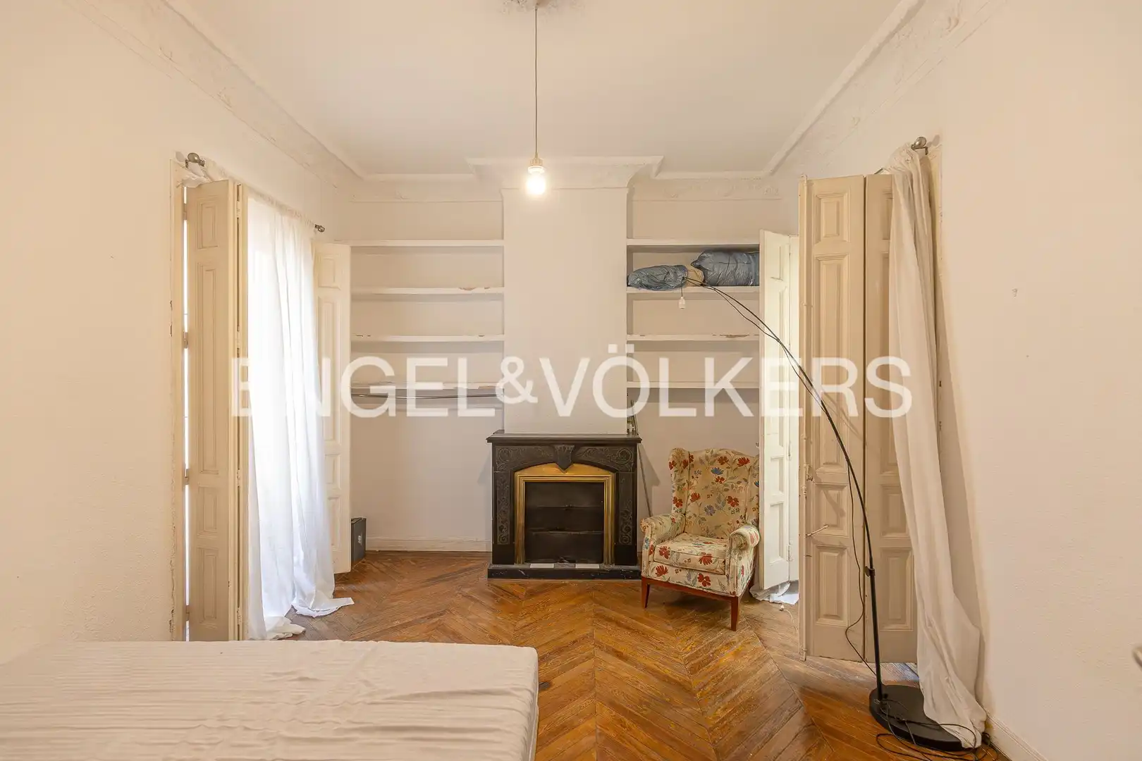 Habitación de Piso en venta en Madrid con Calefacción y Balcón