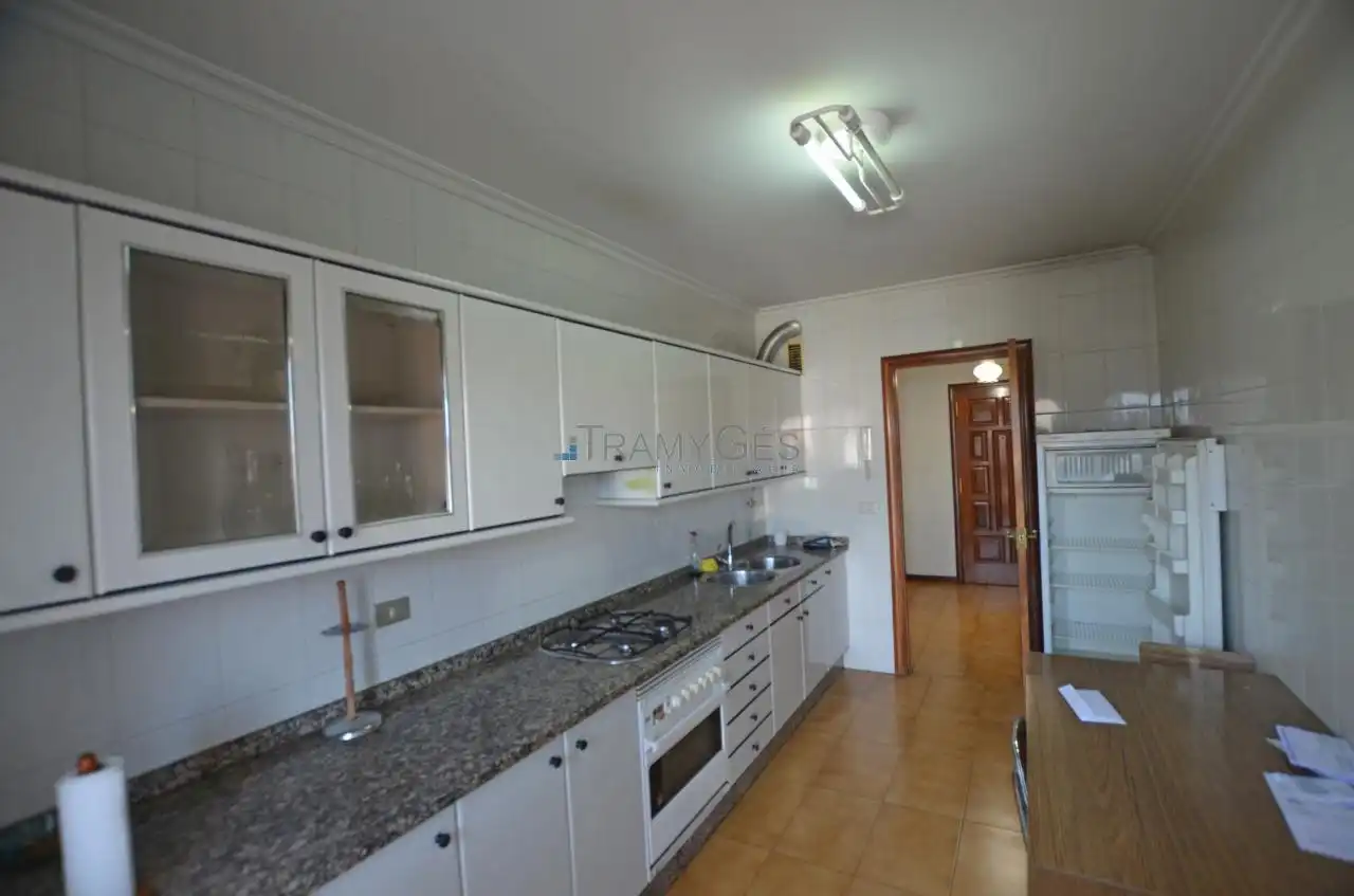 Kitchen of Flat for sale in Tui  with Storage room and Balcony