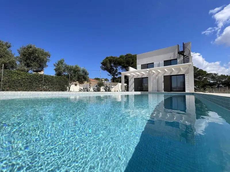 Schwimmbecken von Haus oder Chalet zum Verkauf in Llucmajor mit Klimaanlage, Privatgarten und Terrasse