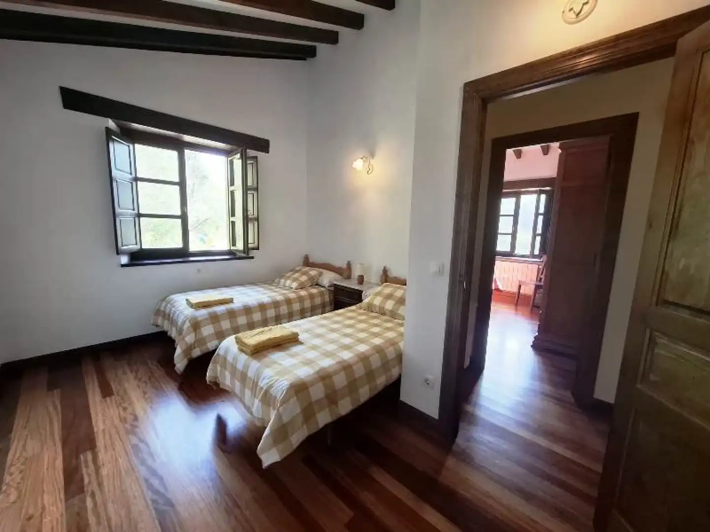 Habitación de Casa o chalet en venta en Los Tojos  con Calefacción y Trastero