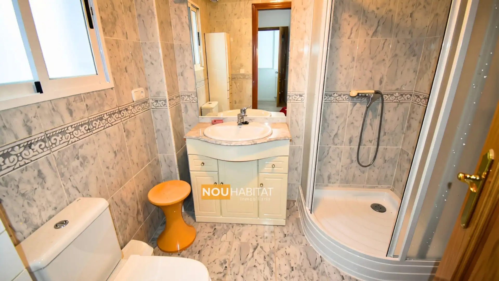 Badezimmer von Wohnung zur Miete in Montserrat mit Balkon