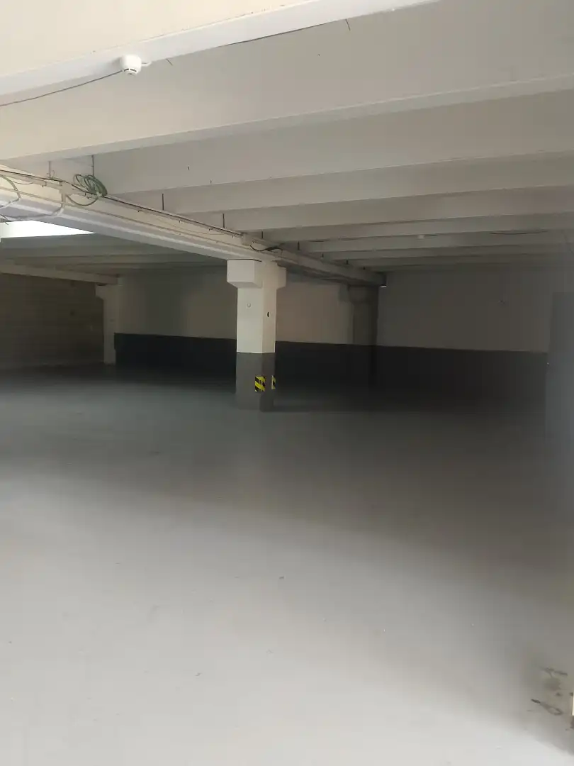 Aparcament de Nau industrial de lloguer en Sant Cugat del Vallès