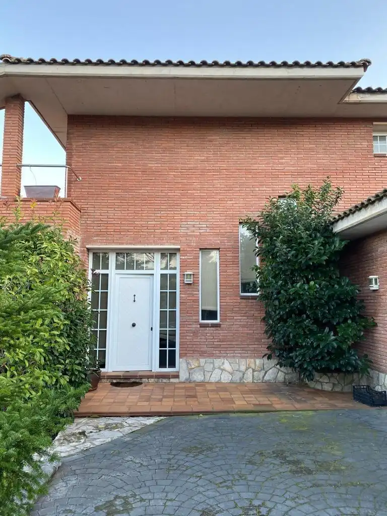 Vista exterior de Casa o xalet en venda en Olèrdola amb Calefacció, Jardí privat i Terrassa