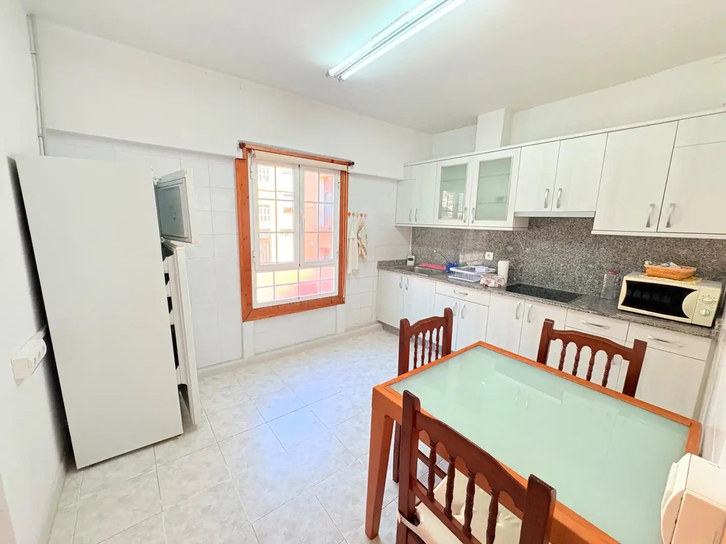 Cocina de Casa o chalet de alquiler en Villafranca del Bierzo con Calefacción y Amueblado