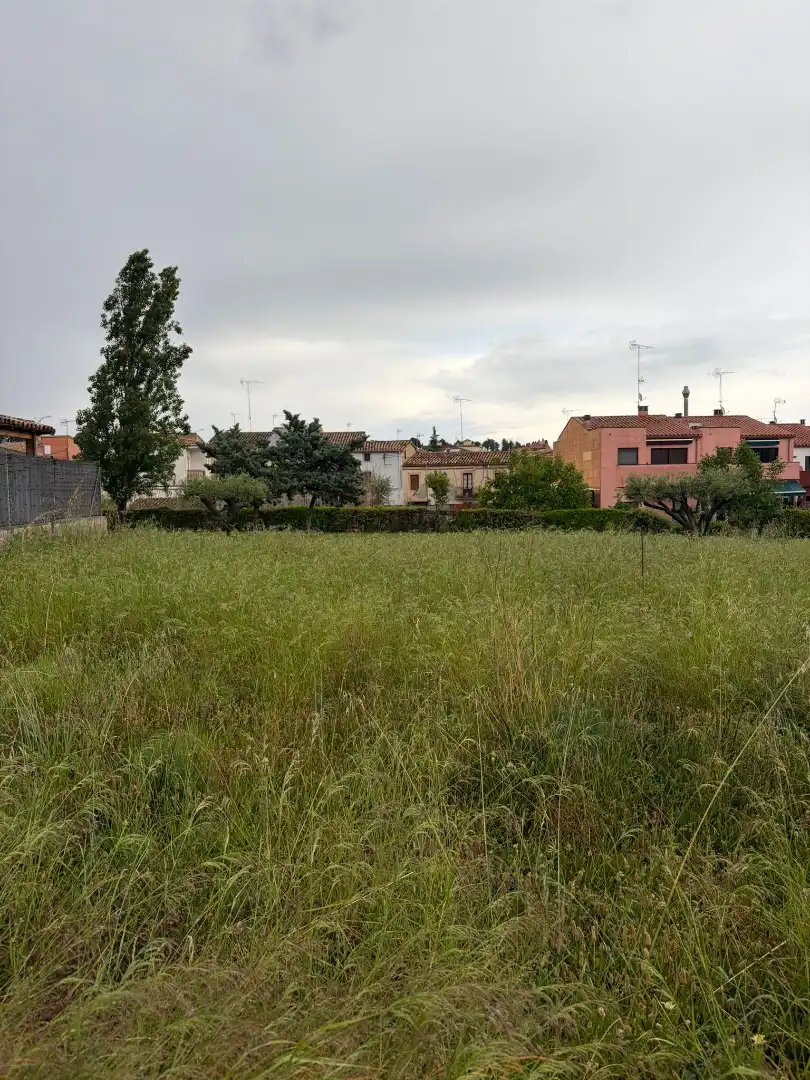 Wohnbaugrundstück zum Verkauf in Carrer de la Font, imagen 3