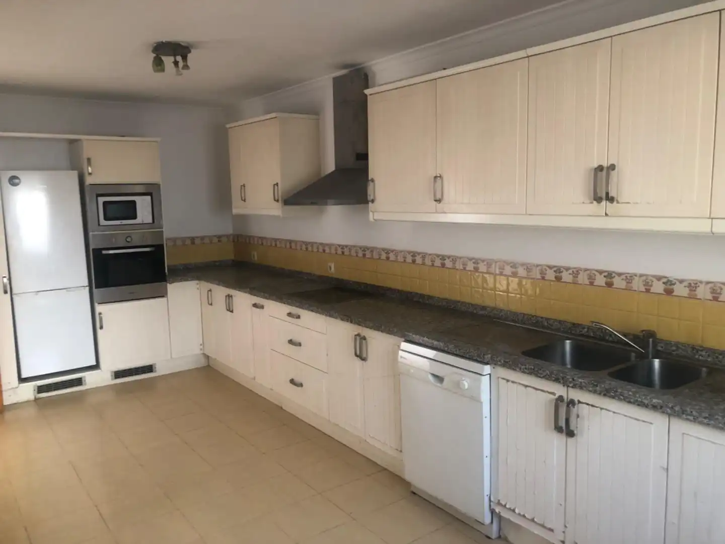 Cocina de Casa adosada en venta en Mijas con Aire acondicionado, Calefacción y Jardín privado