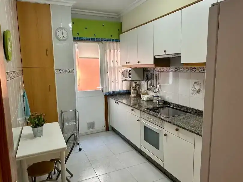 Küche von Wohnung zur Miete in Poio mit Möbliert