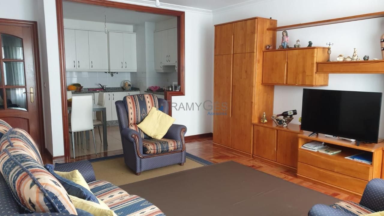 Living room of Apartment for sale in Nigrán  with Heating, Parquet flooring and Furnished