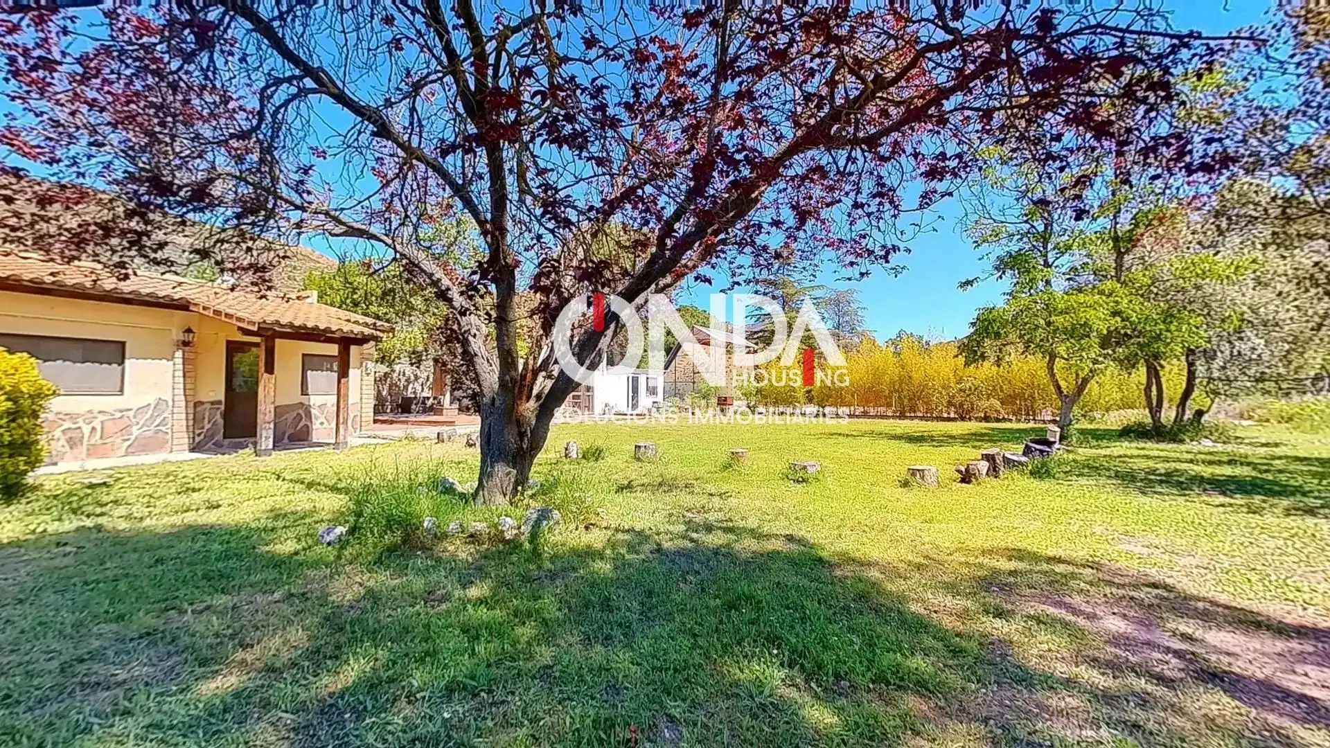 Houses for sale in Camarasa  with Heating, Private garden and Parquet flooring