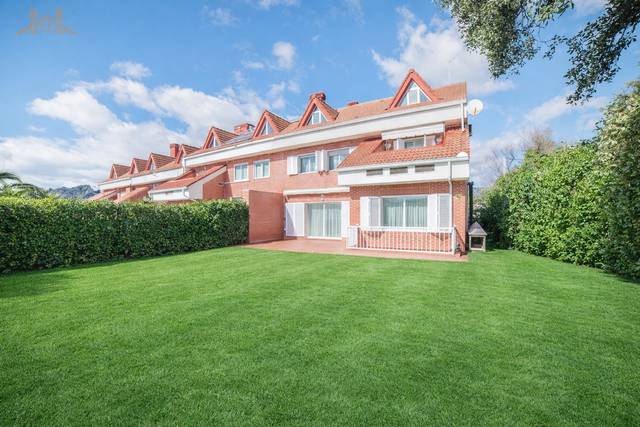 Casa adosada en Venta en Calle Francisco Alonso en Las Matas  - Peñascales