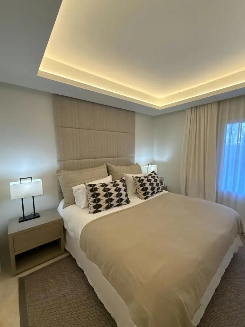 Habitación de Apartamento en venta en Marbella con Calefacción, Terraza y Trastero