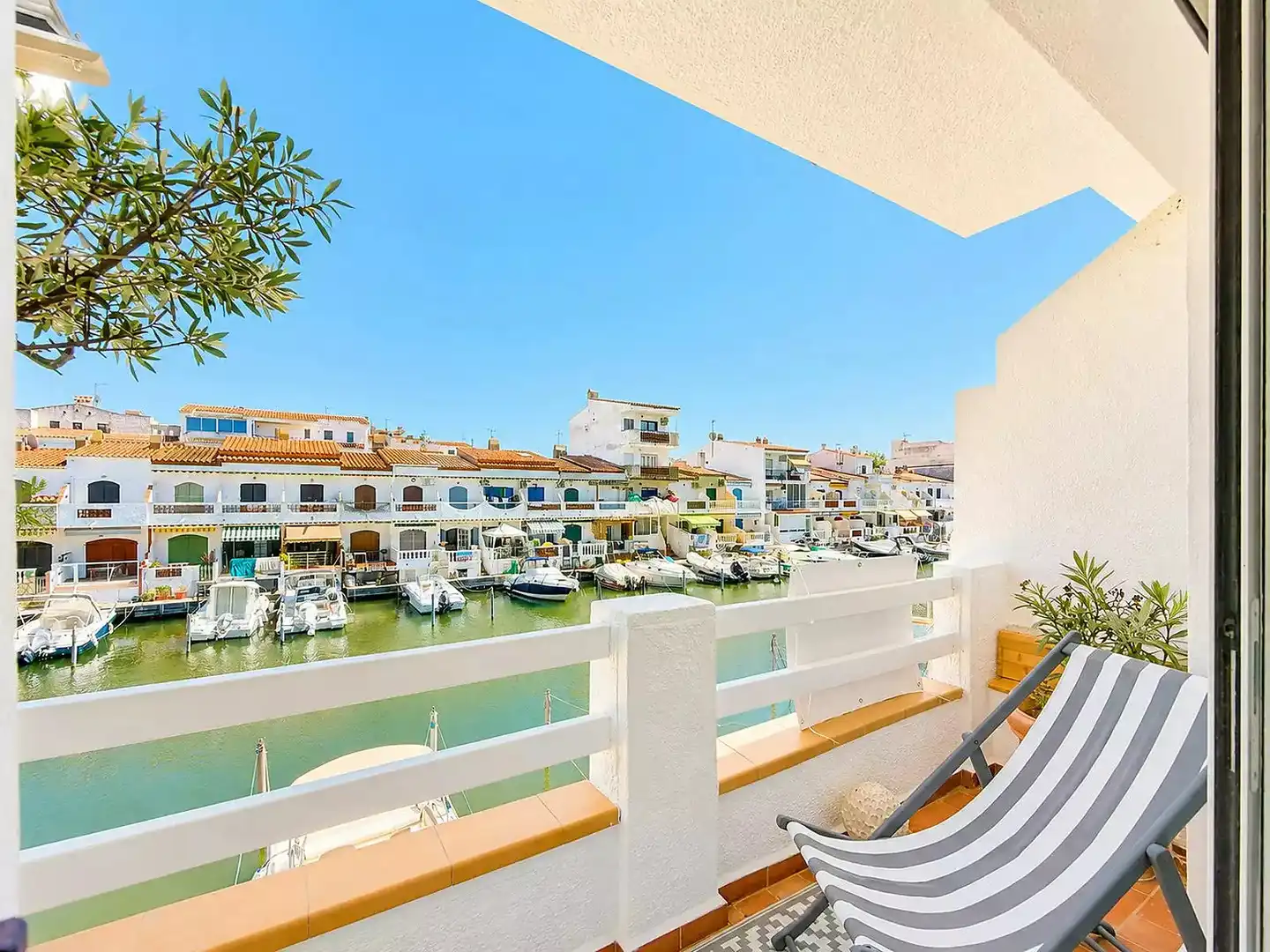 Terraza de Piso en venta en Empuriabrava con Aire acondicionado y Terraza
