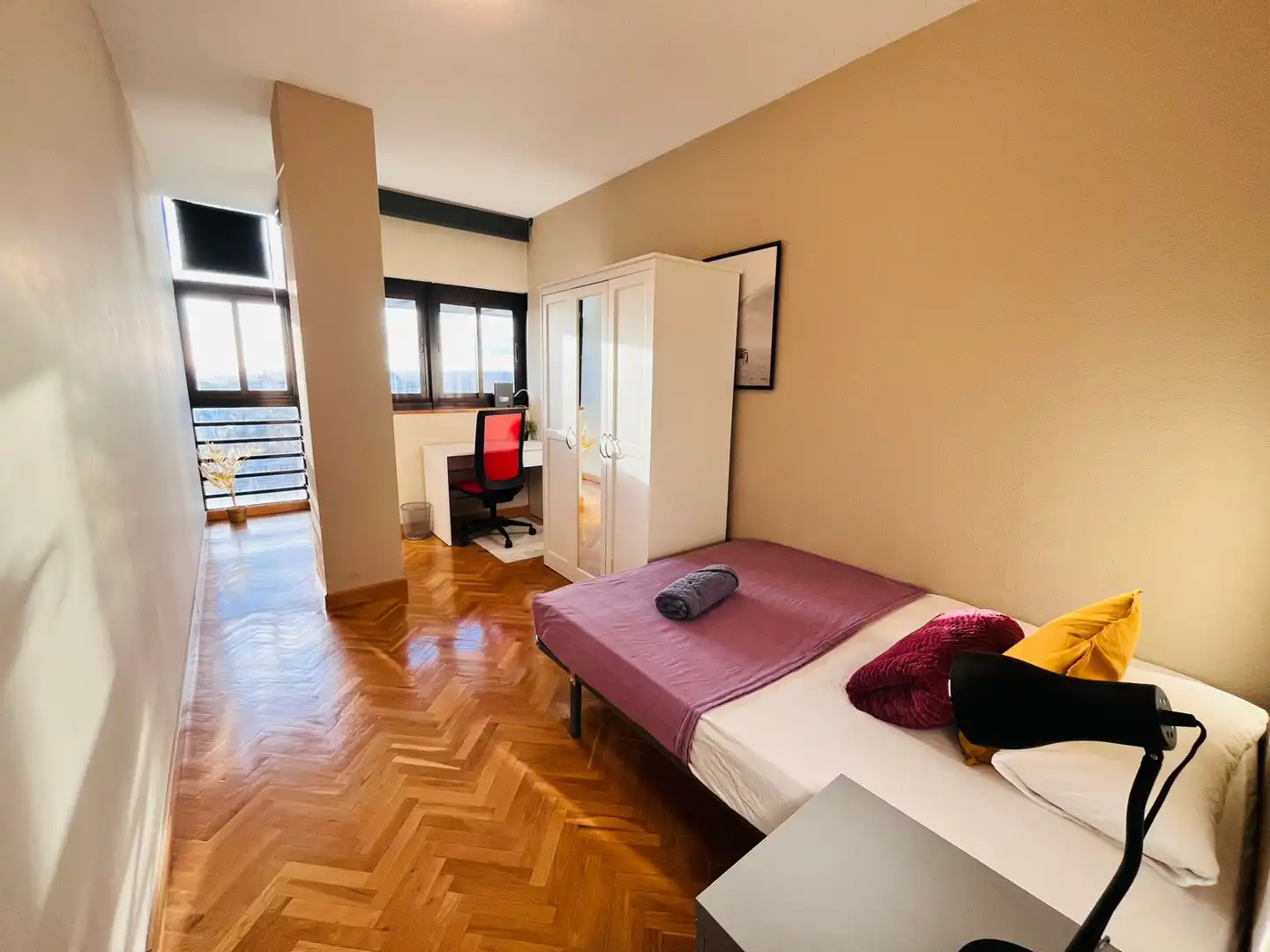 Habitación de Piso para compartir en  Madrid Capital con Aire acondicionado, Calefacción y Amueblado