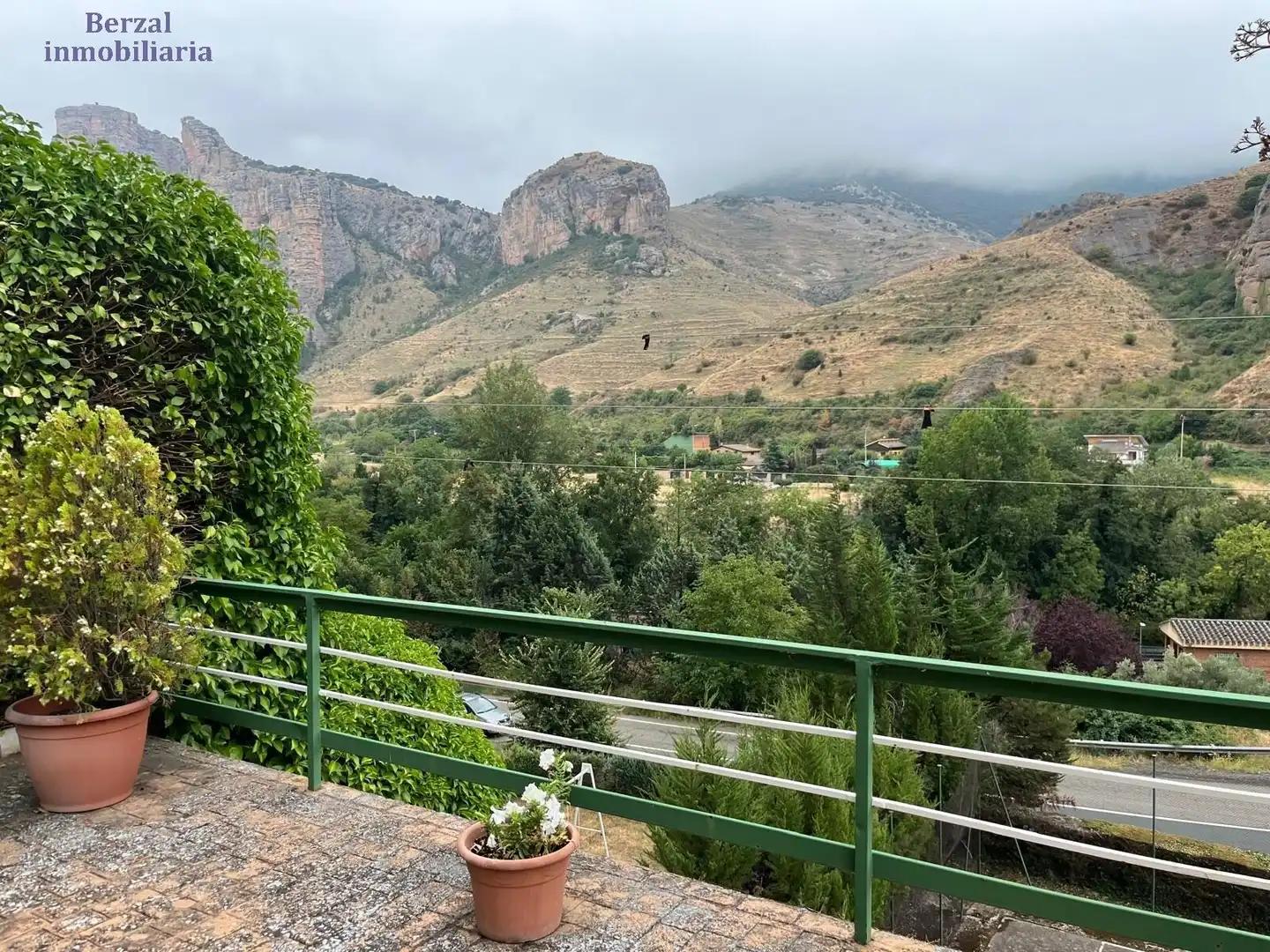 Jardí de Casa o xalet en venda en Sorzano amb Jardí privat, Terrassa i Traster