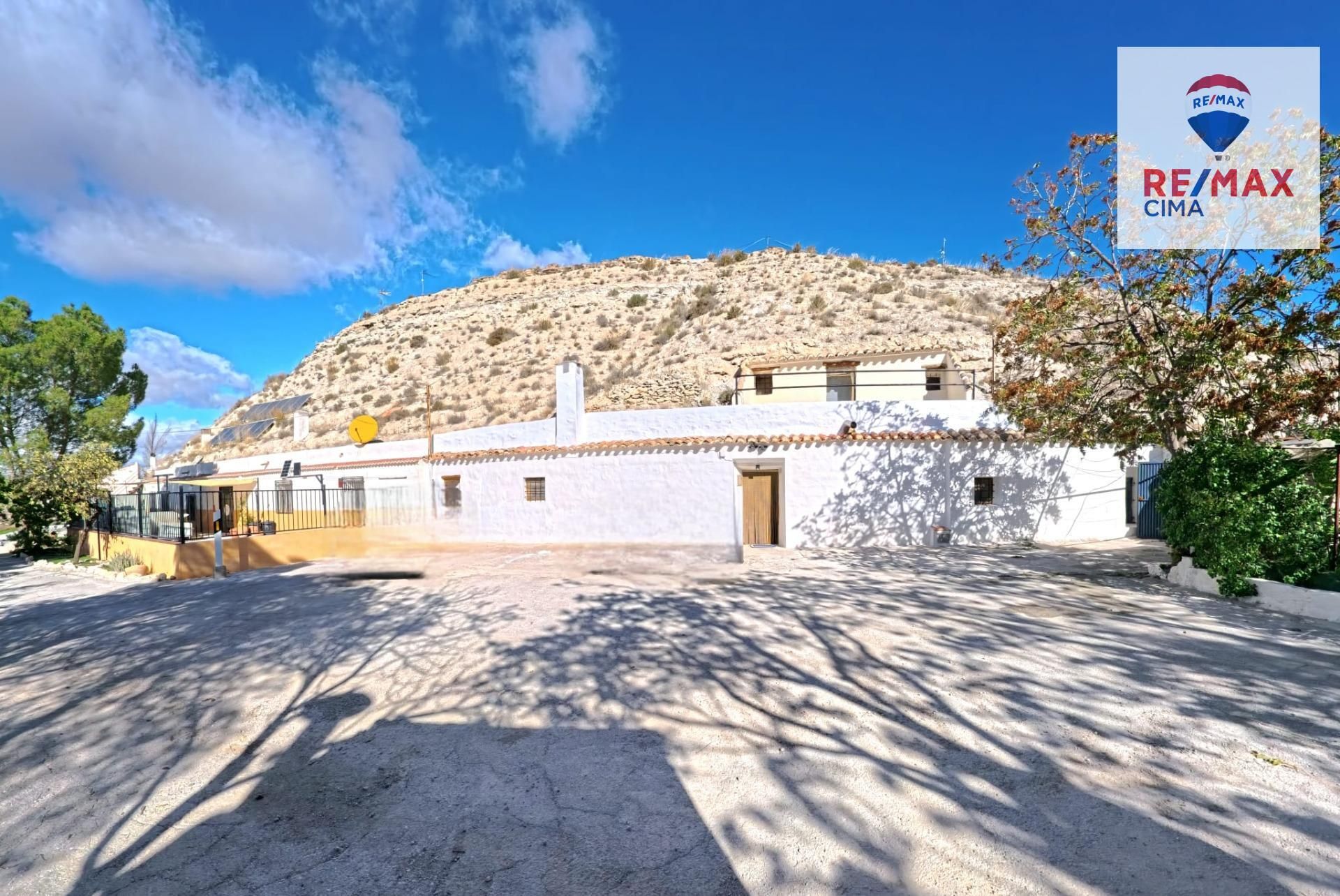 Exterior view of Country house for sale in Galera  with Private garden, Terrace and Balcony