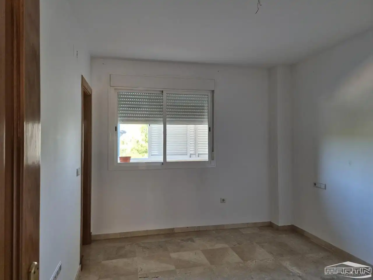Piso de alquiler en Lucena con Aire acondicionado, Terraza y Piscina comunitaria
