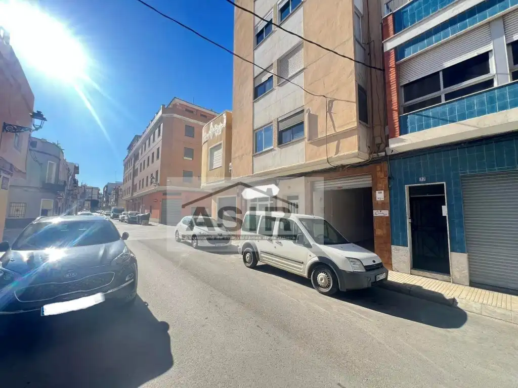 Vista exterior de Local de alquiler en Alzira