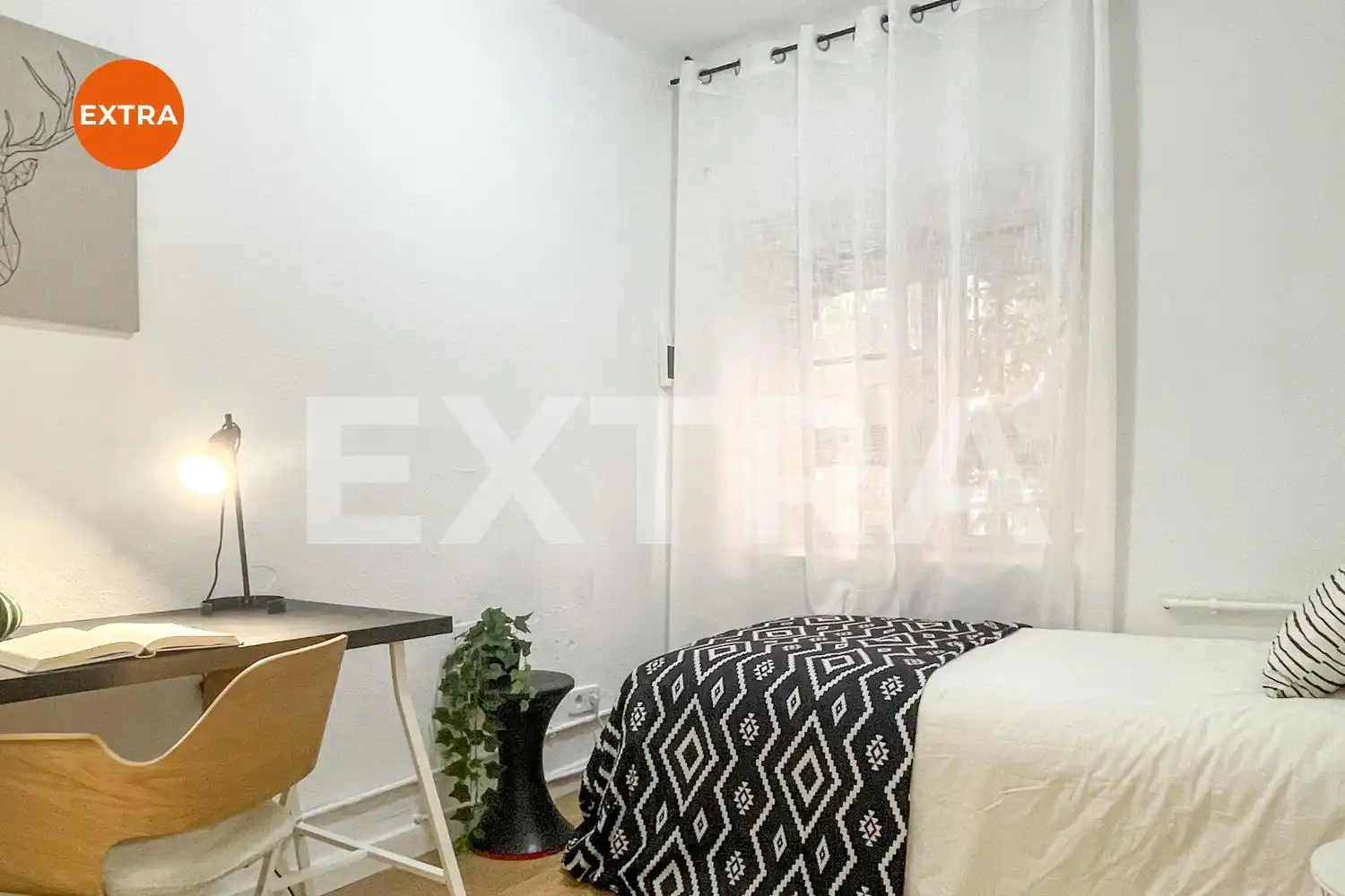 Habitación de Piso en venta en Madrid con Calefacción y Alarma
