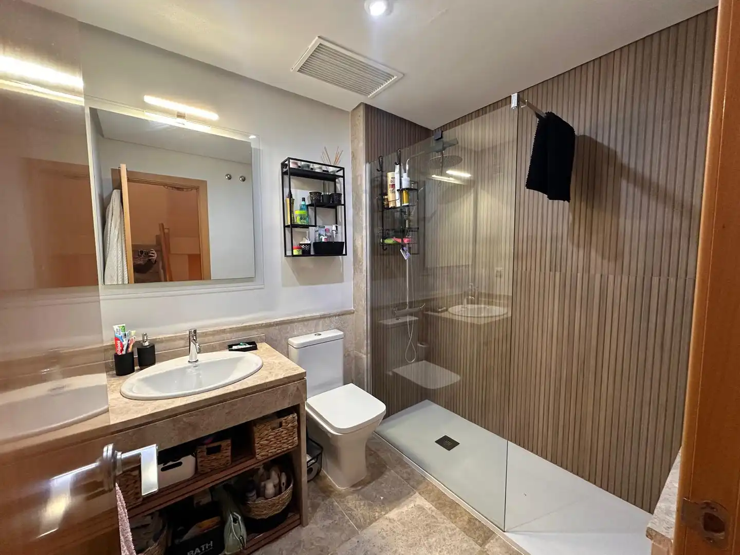 Baño de Casa adosada en venta en Montequinto con Aire acondicionado y Calefacción
