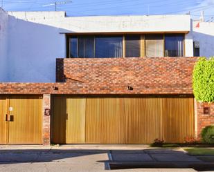 Exterior view of House or chalet for sale in Guadalajara Capital  with Air Conditioner, Private garden and Terrace