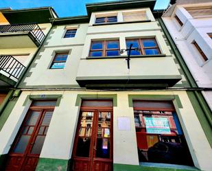 Vista exterior de Casa adosada en venda en Vegadeo amb Terrassa