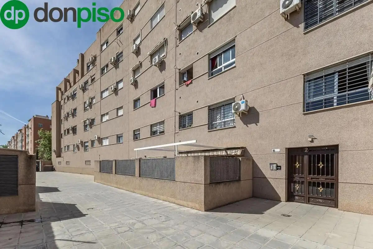 Pis en venda a Calle Gobernador Pedro Temboury, 31, Joaquina Eguaras