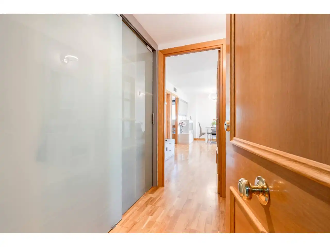 Flat with terrace for sale in Paseo Lluís Muncunill, imagen 2